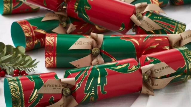 HASSRA LONDON CHRISTMAS CRACKER OF A COMPETITION