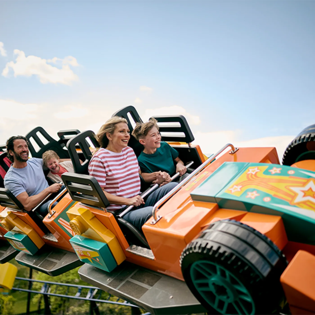 Win an Awesome LEGOLAND® Windsor Resort Adventure Plus £100!